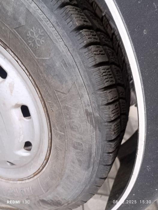 Vând Iveco daily basculabil 7 locuri