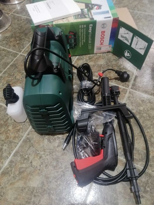 Водоструйка BOSCH Easy Aquatak 110