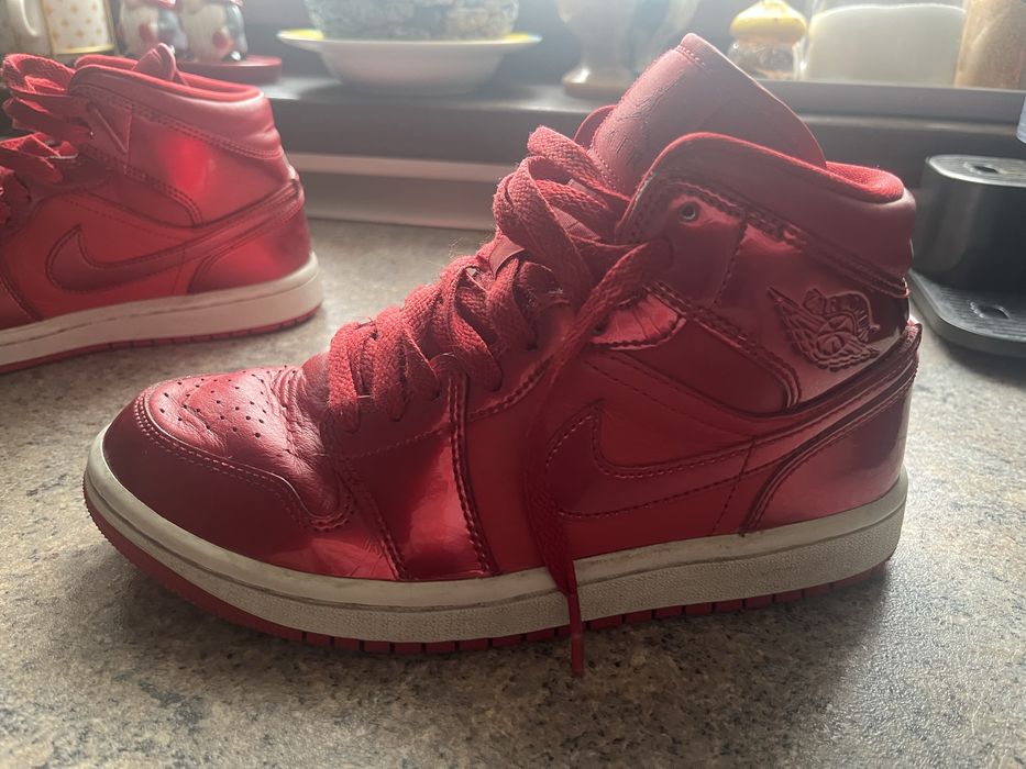 Adidasi Jordan 1 high (ghete).