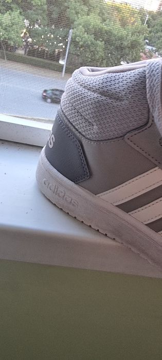 Маратонки ADIDAS номер 38 като нови.