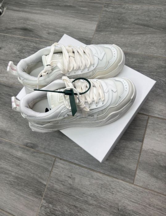 Adidasi/ Sneakersi Off White Odsy 1000