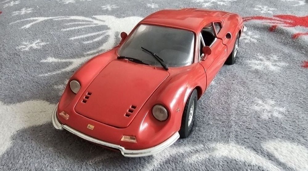 Macheta metalica ferrari dino 246 gt anson scara 1:18