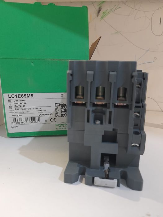 Контактор новый.
