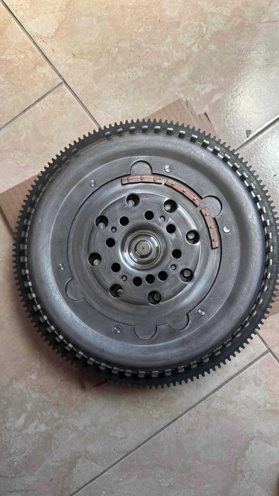 маховик LUK w211 w203 200 cdi 220 cdi 2.2 cdi