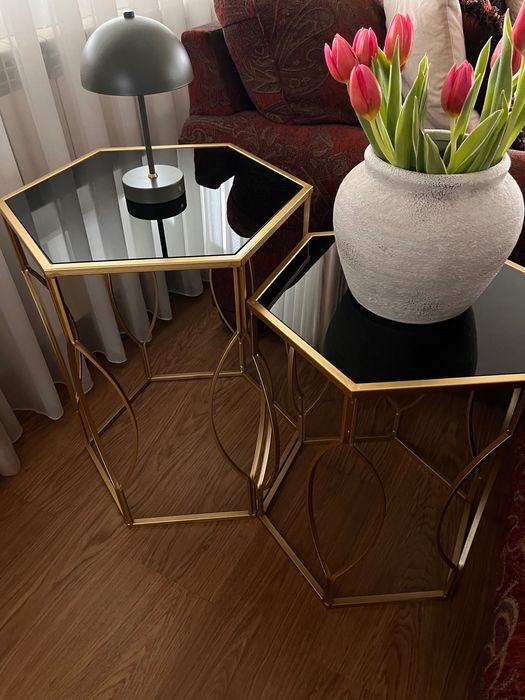 Set de măsuțe de accent