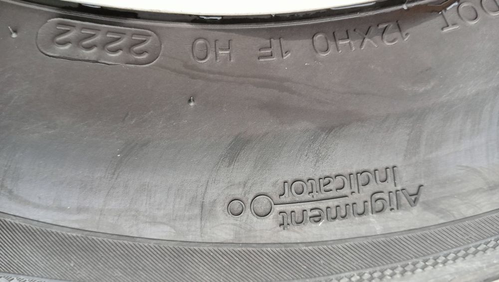 Vând 4 anvelope vara Hankook