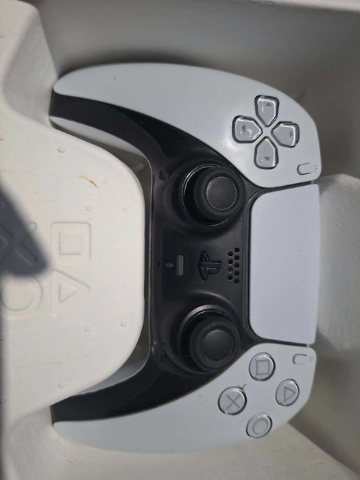 Controller PlayStation 5 – funcționează perfect, acumulator bun