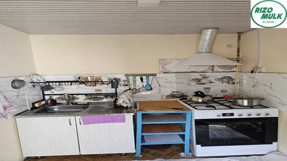 Шайхонтохур Обиназир махалласида шинамгина ховли сотилади. NR494/2