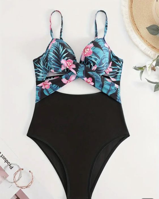 Нов цял бански.