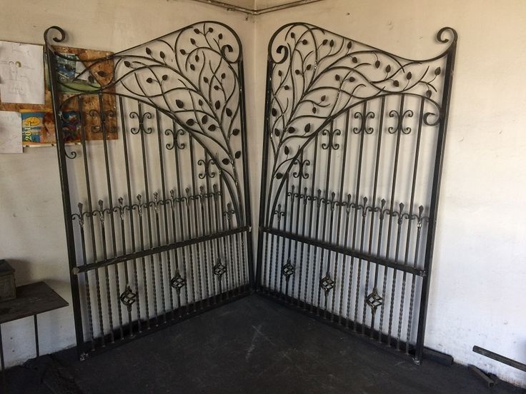 Porți,balustradă din fier forjat