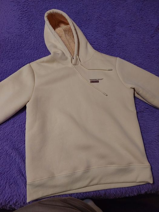 Продам толстовку унисэкс.