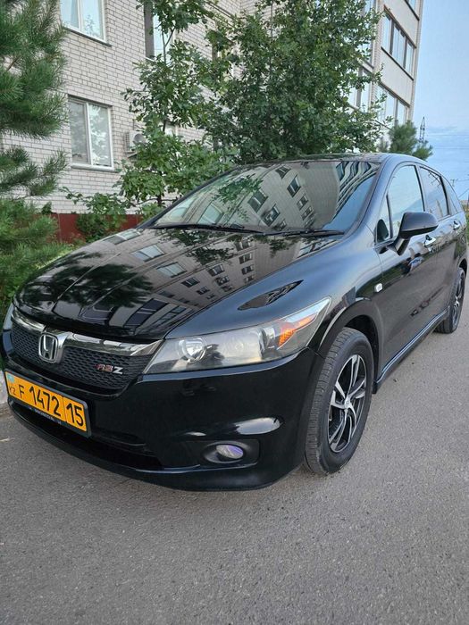 Honda Stream (Минивен 7 мест)