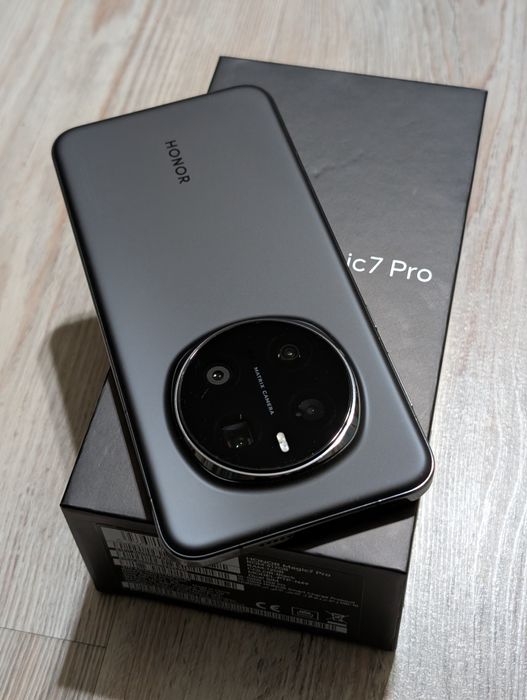 Honor Magic 7 Pro 512 gb Ram 12 5G global