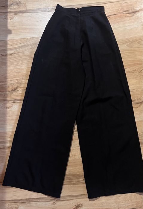 Панталони и топ Cliche