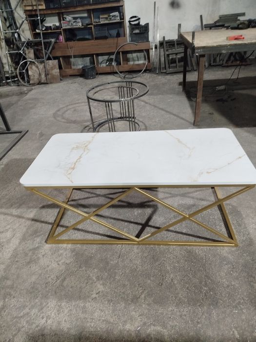 Журнальный столик из лофта