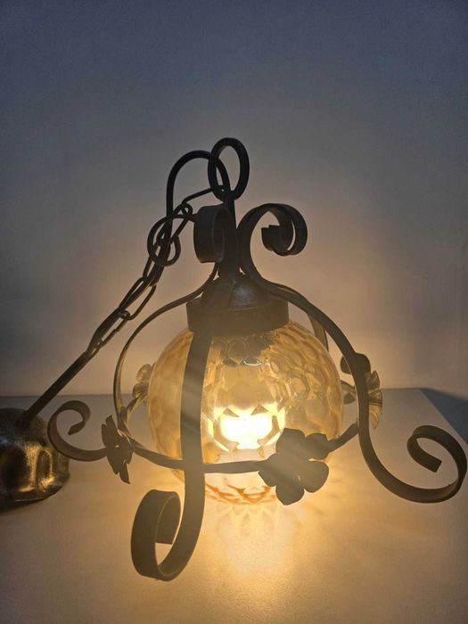 Полилей кованo желязо