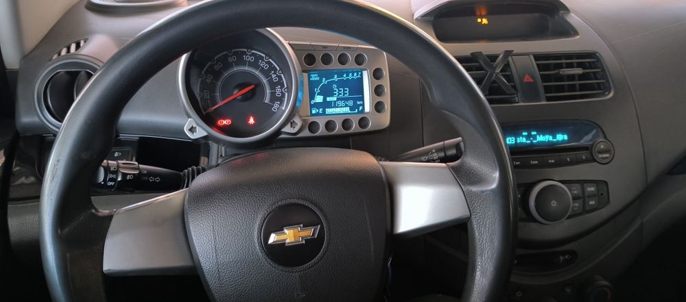 Продам автомобиль спарк