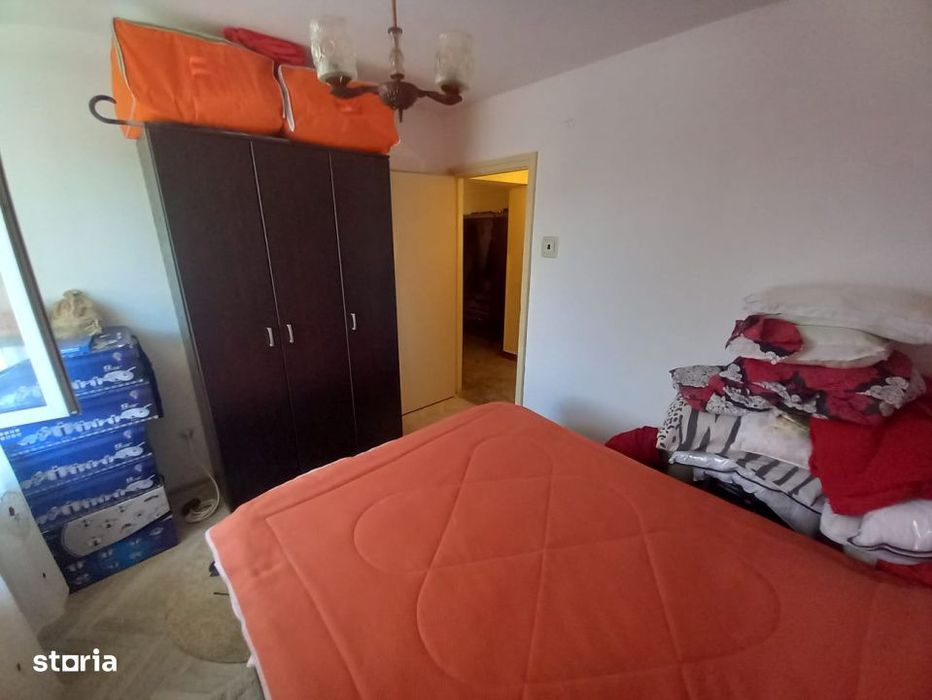 OPORTUNITATE - apartament 3 camere decomandat, 2 bai