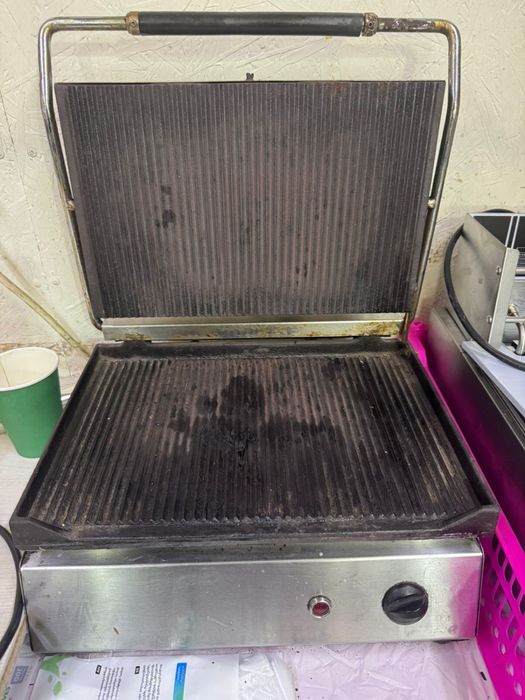 Продам аппарат для донера и тостер