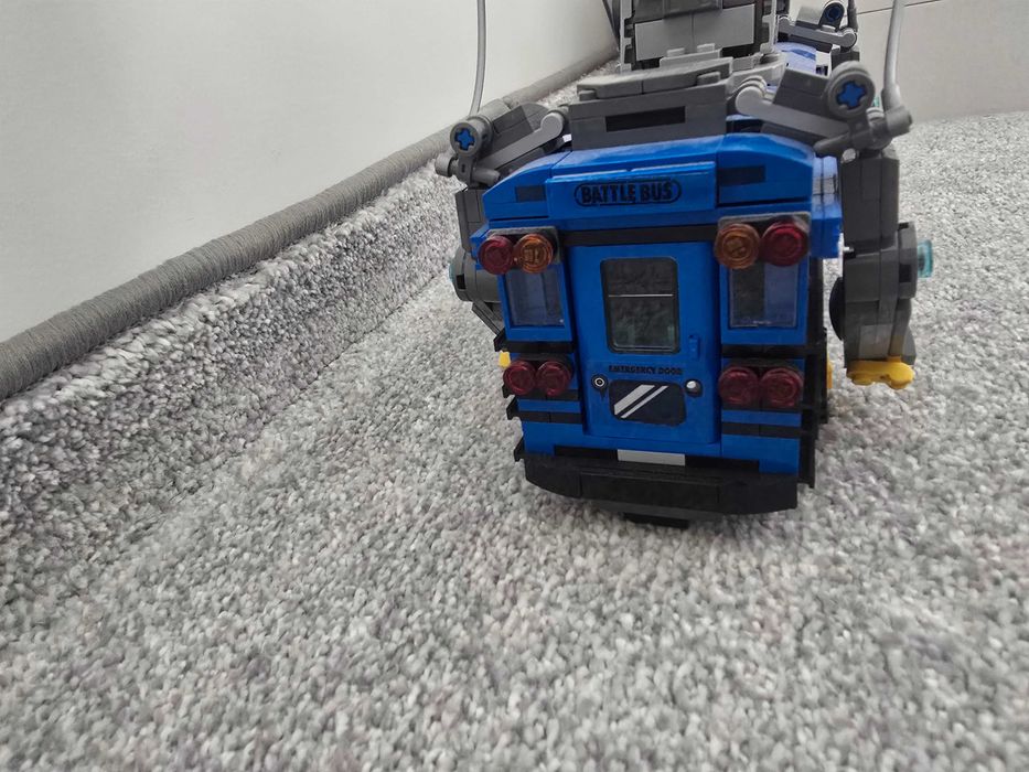Lego fortnite battle bus