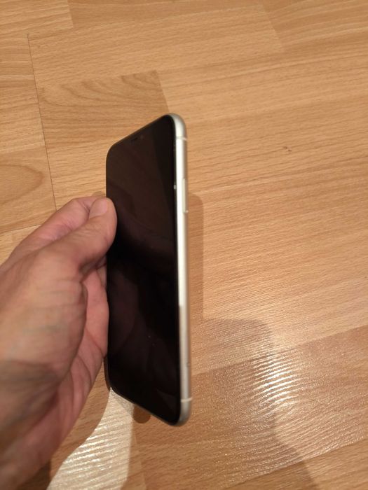 Iphone 11 в отличном состоянии