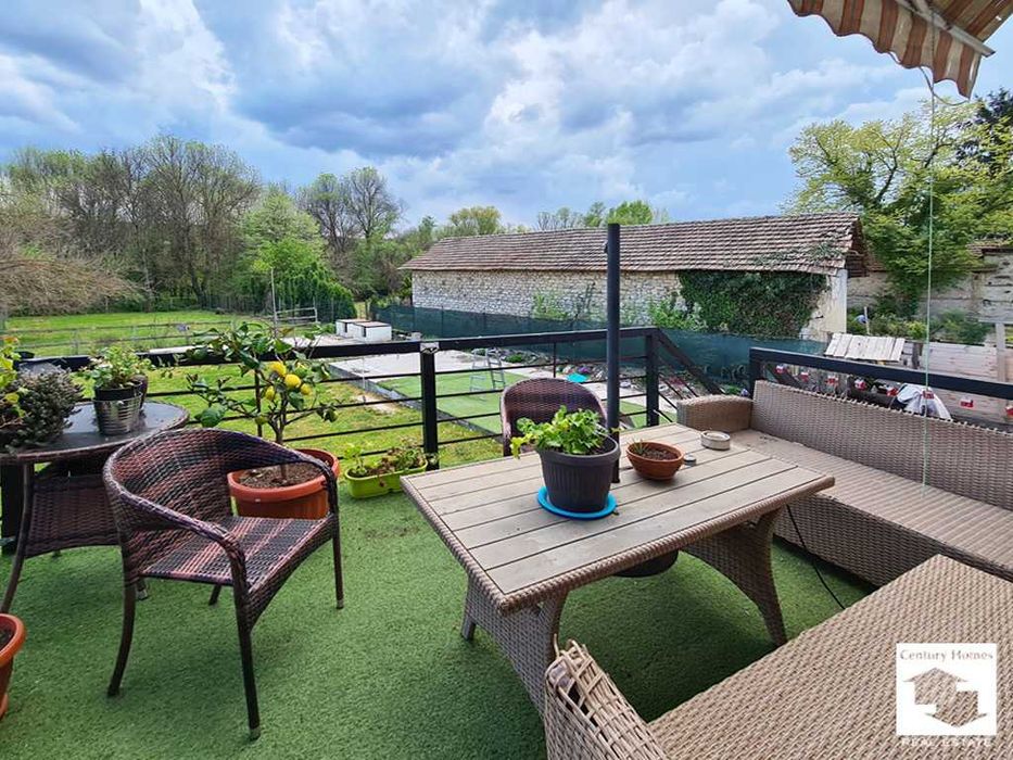 140315 Двуетажна къща в с. Мусина, само на 20 мин. от Велико Търново