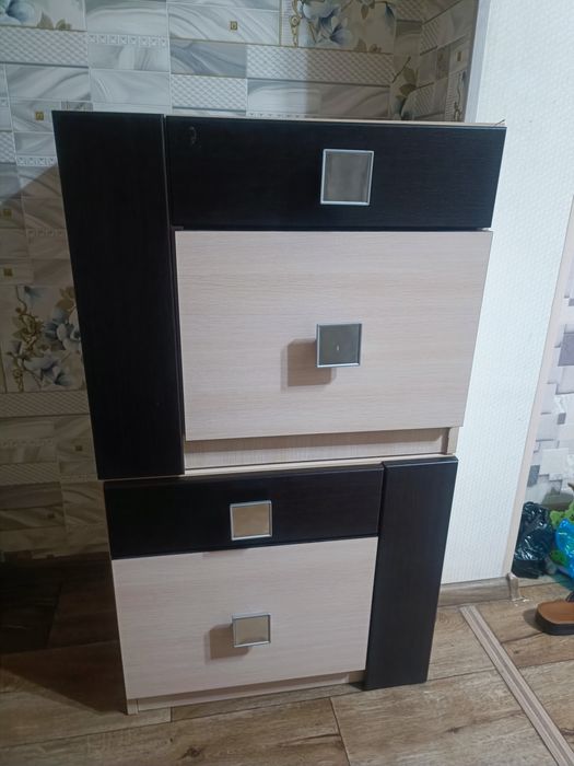 Прикроватные тумбочки