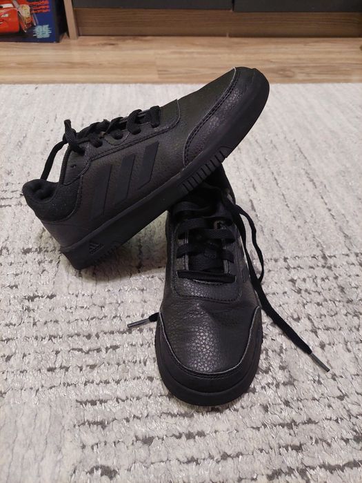 Маратонки Адидас