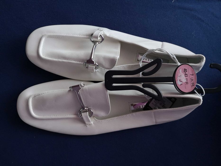 Дамски обувки нови