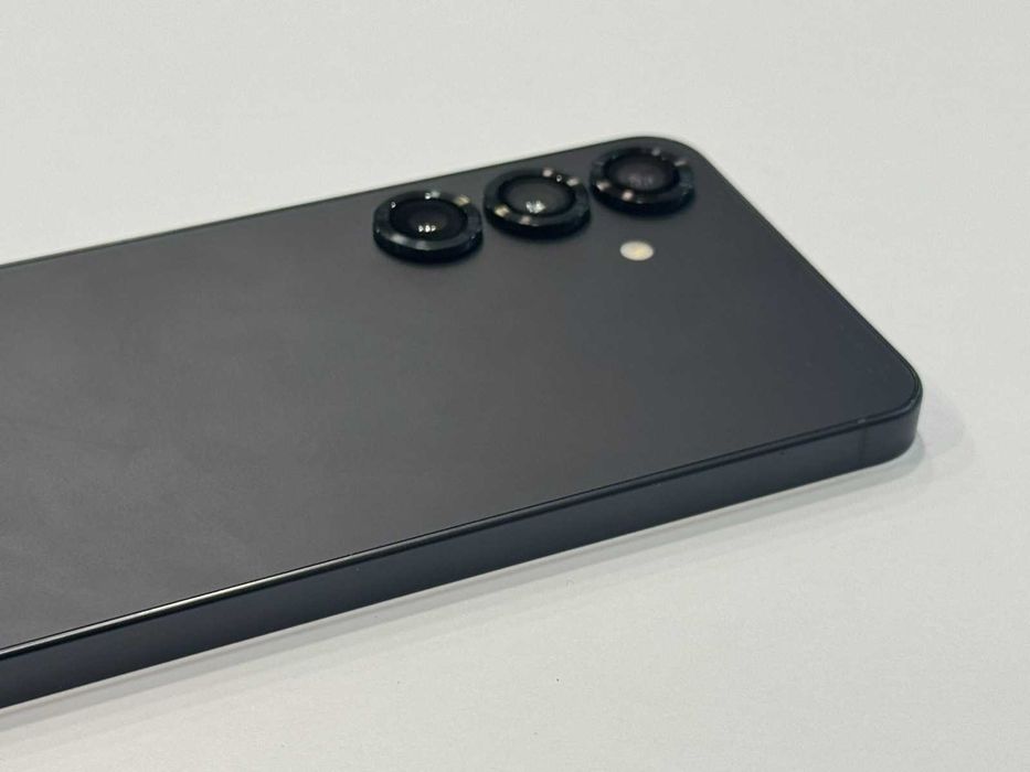 Samsung Galaxy S25 5G 128GB 12GB RAM DuaL