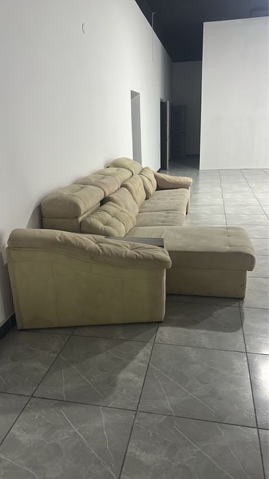 Диван старенький