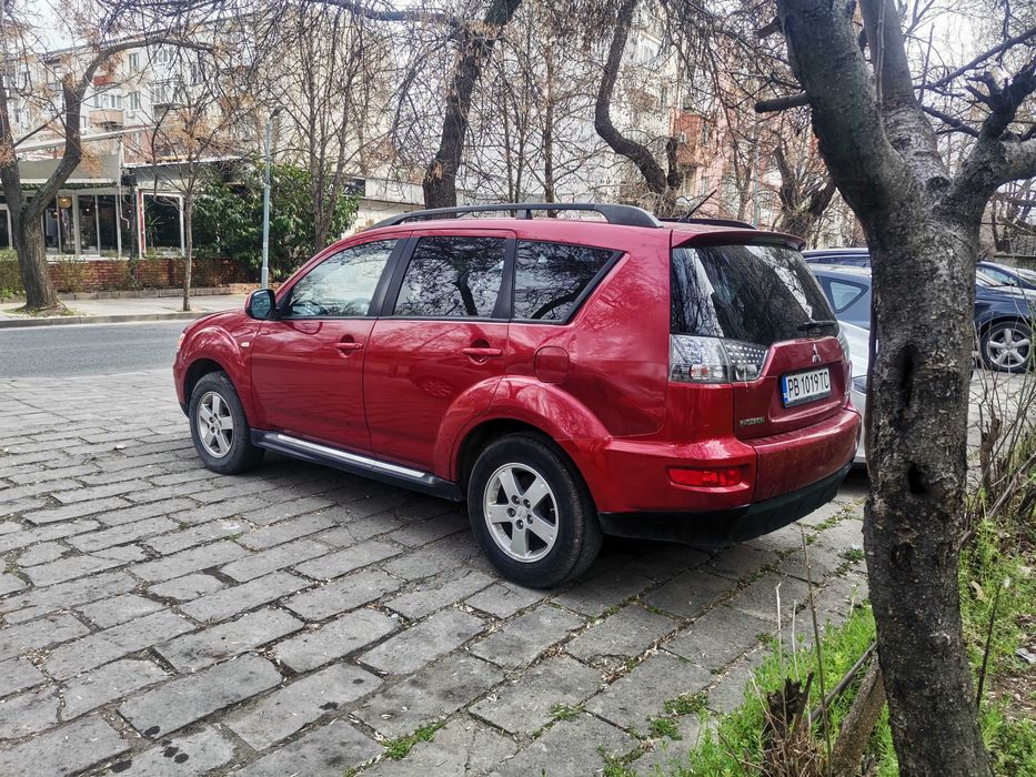 Mitsubishi Outlander 2.4 БЕНЗИН -  7 300 евро