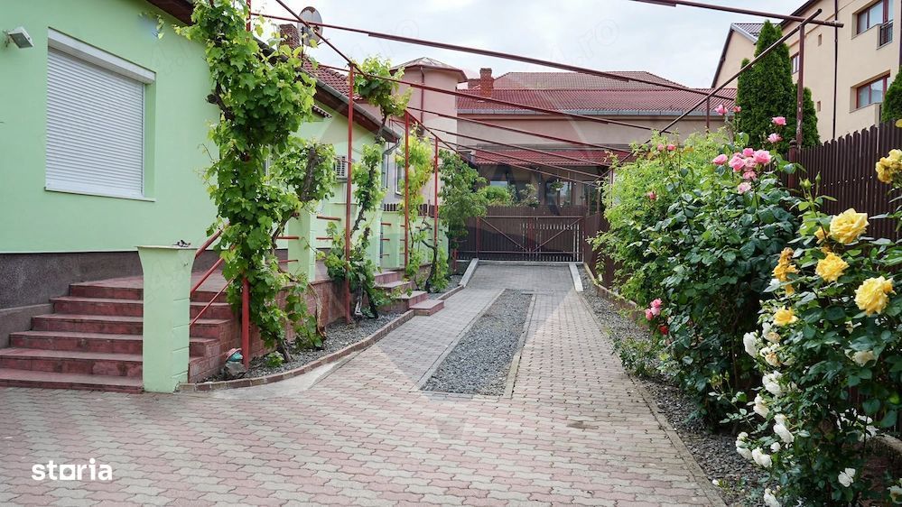 Casă cu 3 camere de inchiriat, zona Centrala