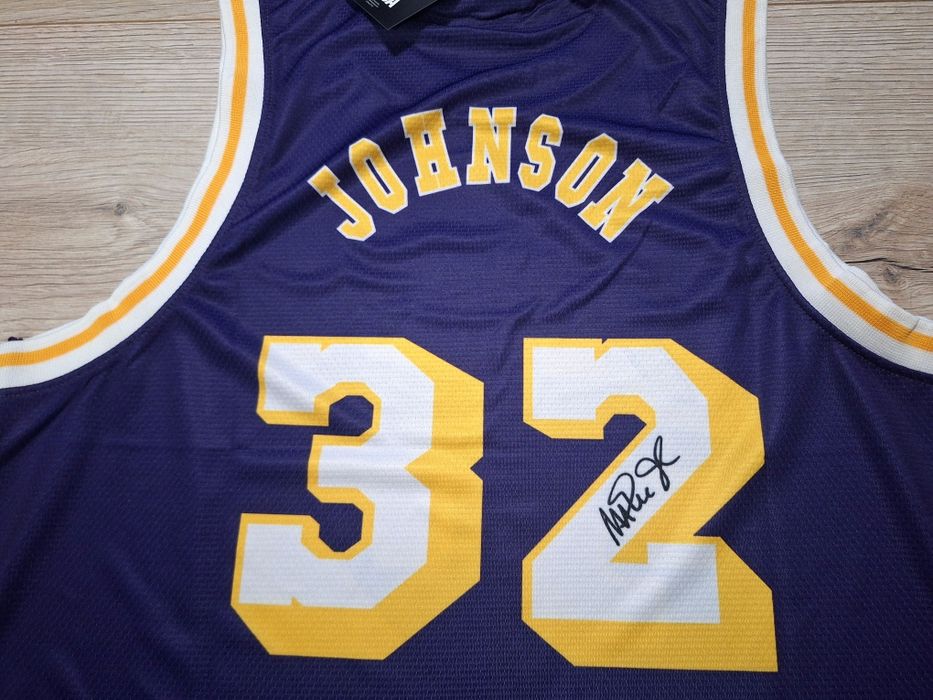 Баскетболен потник на Меджик Джонсън #Лейкърс #32# Mitchell&Ness!