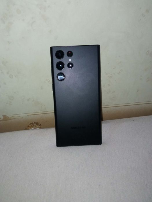 Samsung S22 Ultra – stare bună, defect display