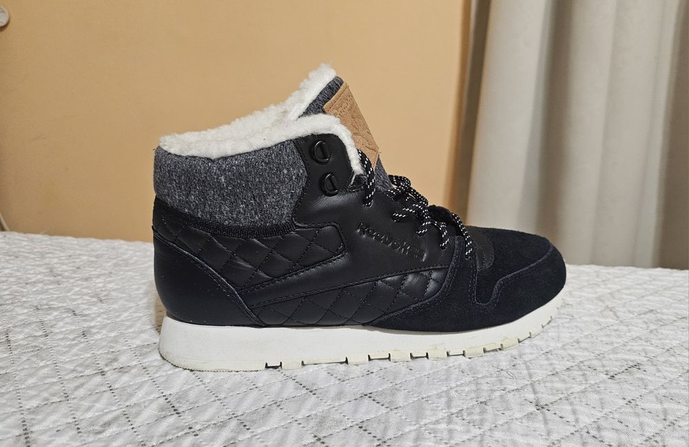 Нови Reebok Classic Leather Mid Winterized 37.5