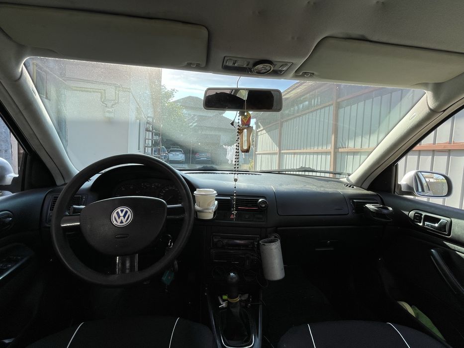 VOLKSWAGEN Golf 2004 — imagine 5