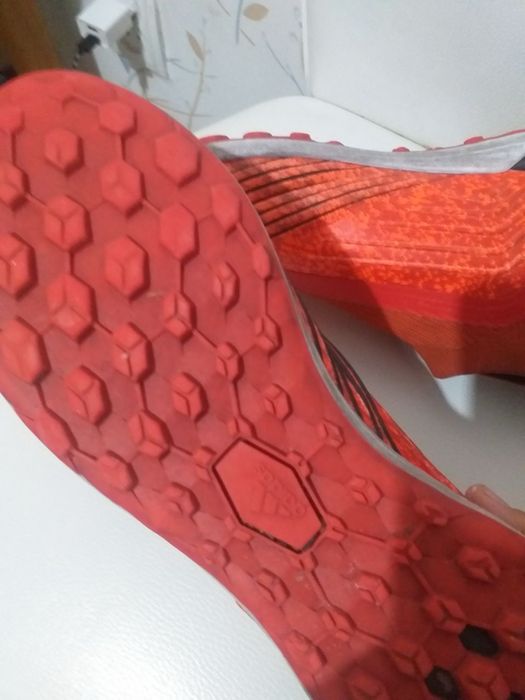 Спортивная обувь Adidas