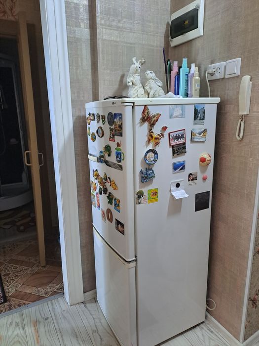 Продам холодильник LG