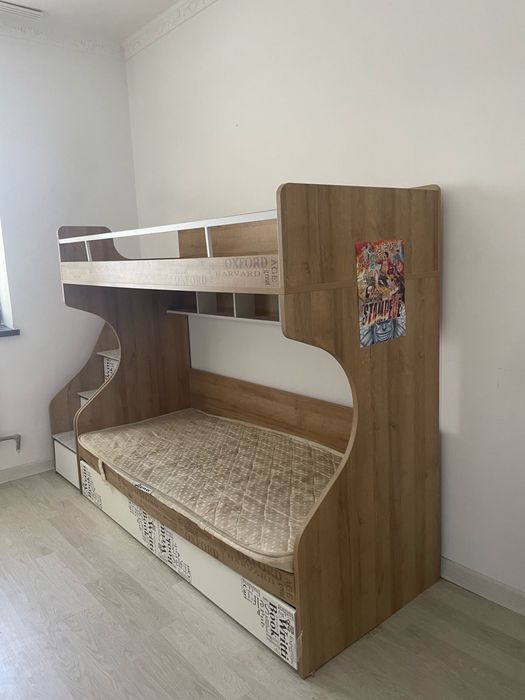 Мебель (кухонный, спальный)