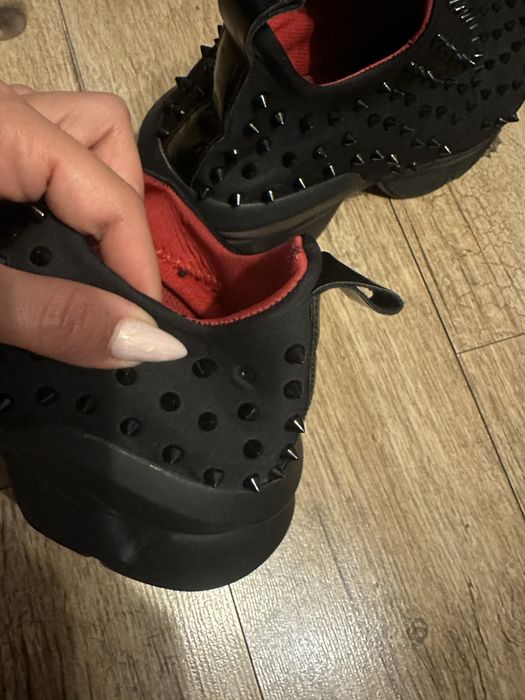 Маратонки с шипчета