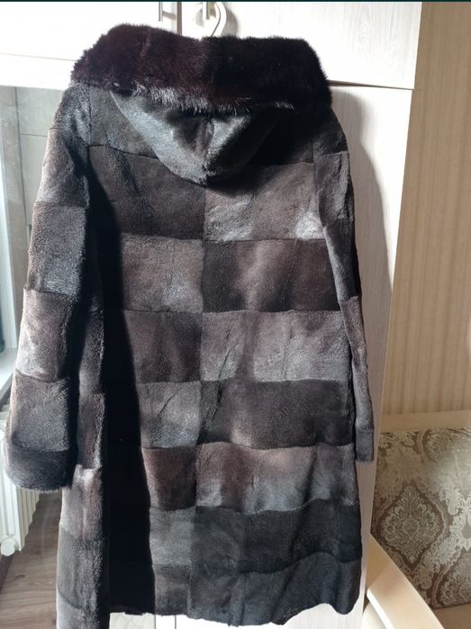 Продам шубу 50 размер