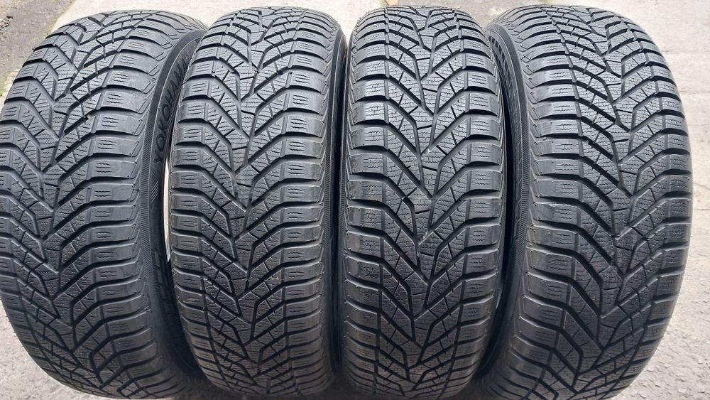 Зимни гуми 205/65/15 Yokohama BluEarth Winter 4 броя