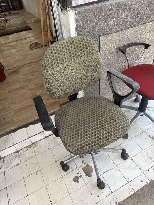Продам офисное /компьютерное кресло