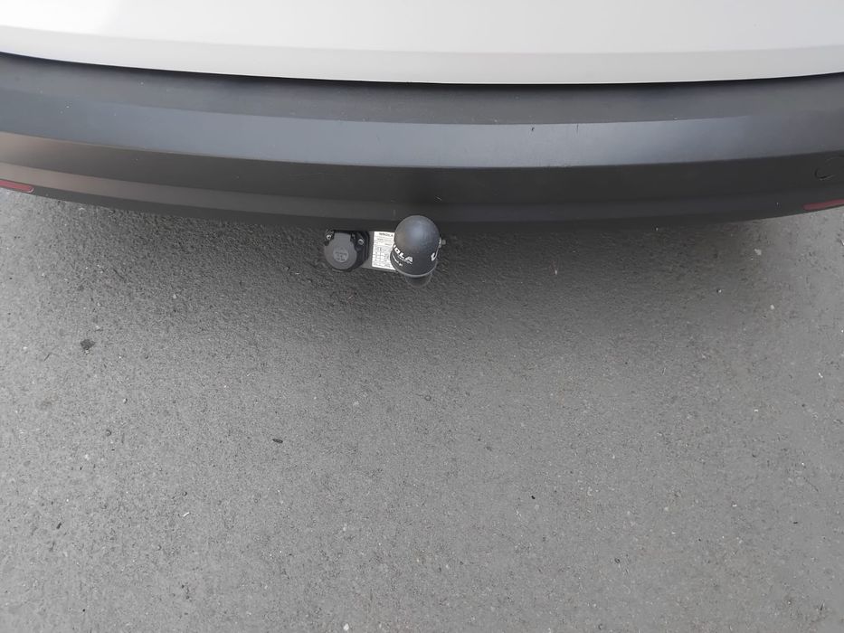 Vând Volkswagen 2012