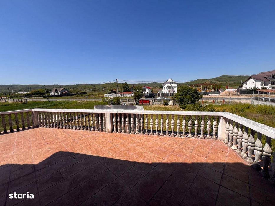Casă S+P+1 cu terase mari și teren2700 mp – Orlești