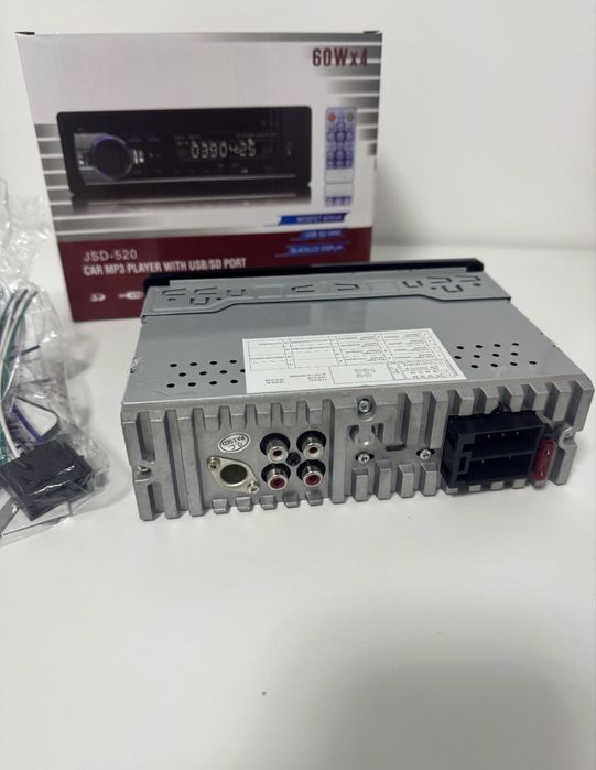 Casetofon/ radio auto cu bluetooth