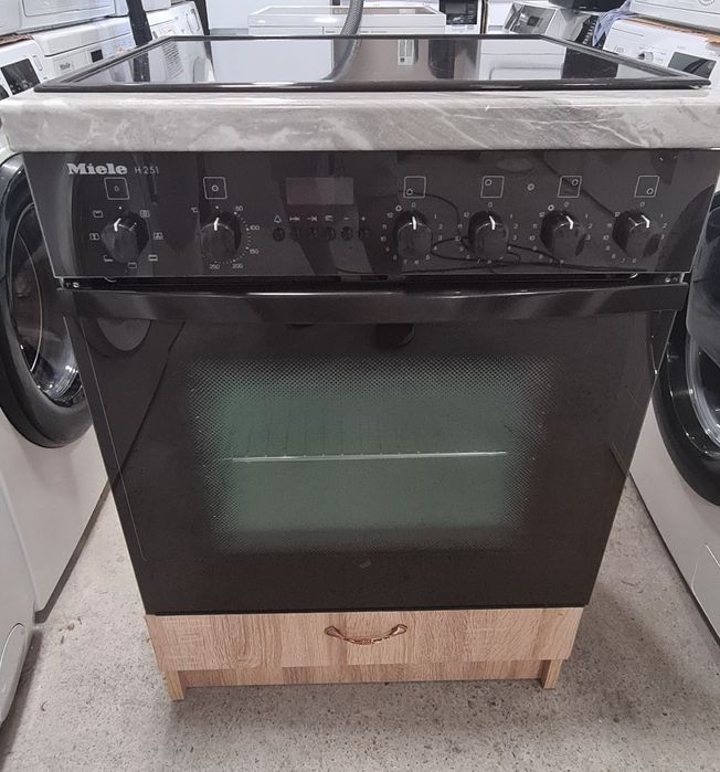 Фурна за вграждане с керамични котлони Miele H251