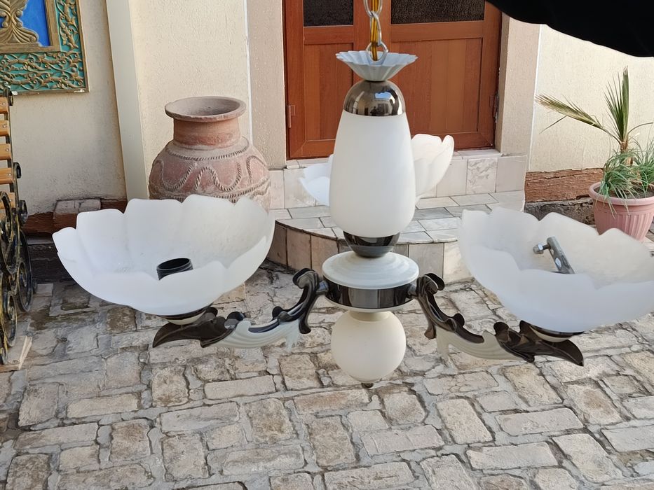 Продаются люстры в отличном состоянии