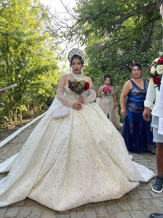 Vând rochie de mireasă